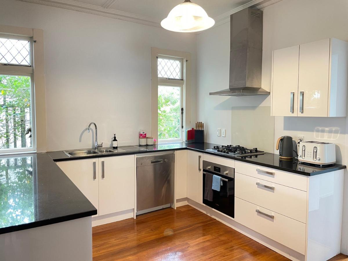 Spacious Retreat Near Ferry & Mall Веллингтон Экстерьер фото