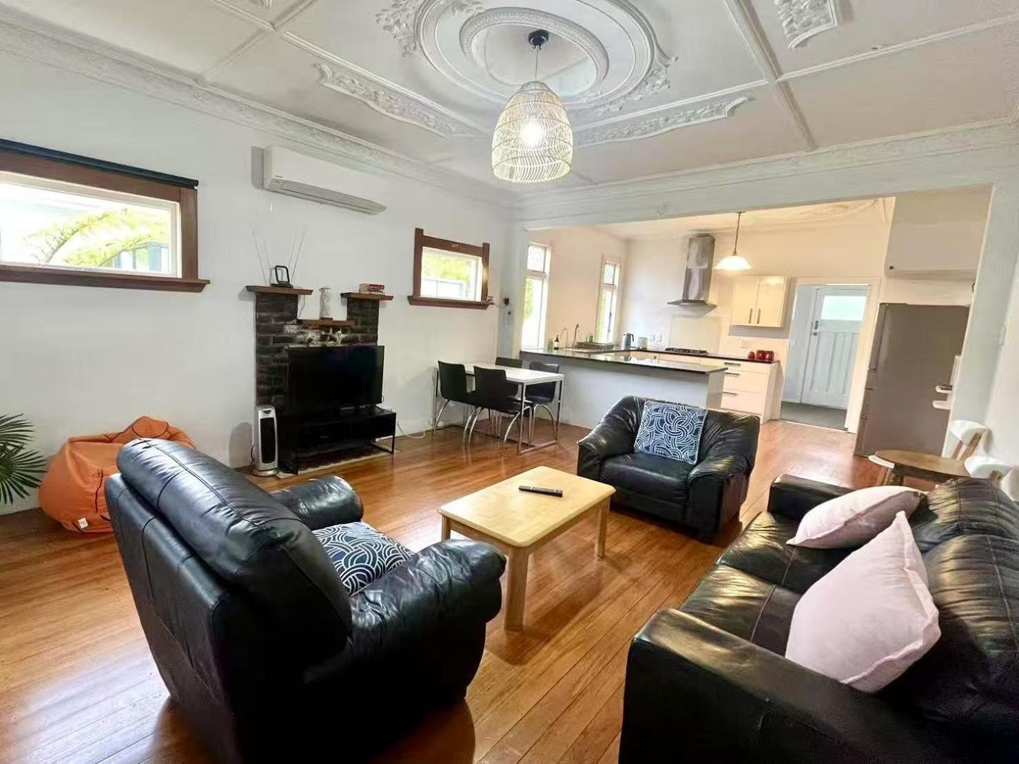 Spacious Retreat Near Ferry & Mall Веллингтон Экстерьер фото