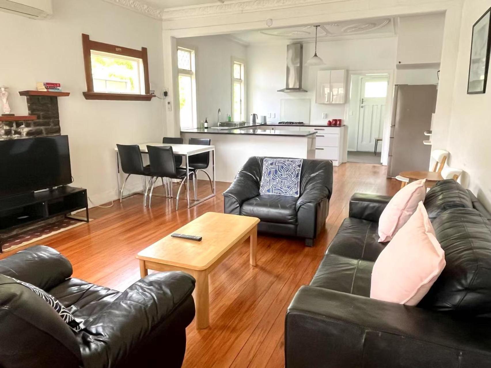Spacious Retreat Near Ferry & Mall Веллингтон Экстерьер фото